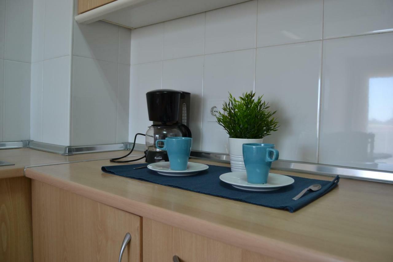 Lovely Familiar Apartment With Pool In Cap 살루 외부 사진