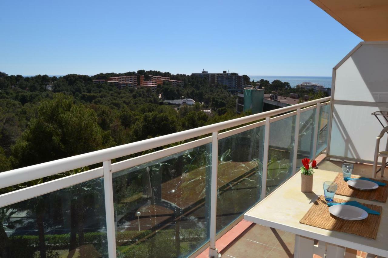 Lovely Familiar Apartment With Pool In Cap 살루 외부 사진