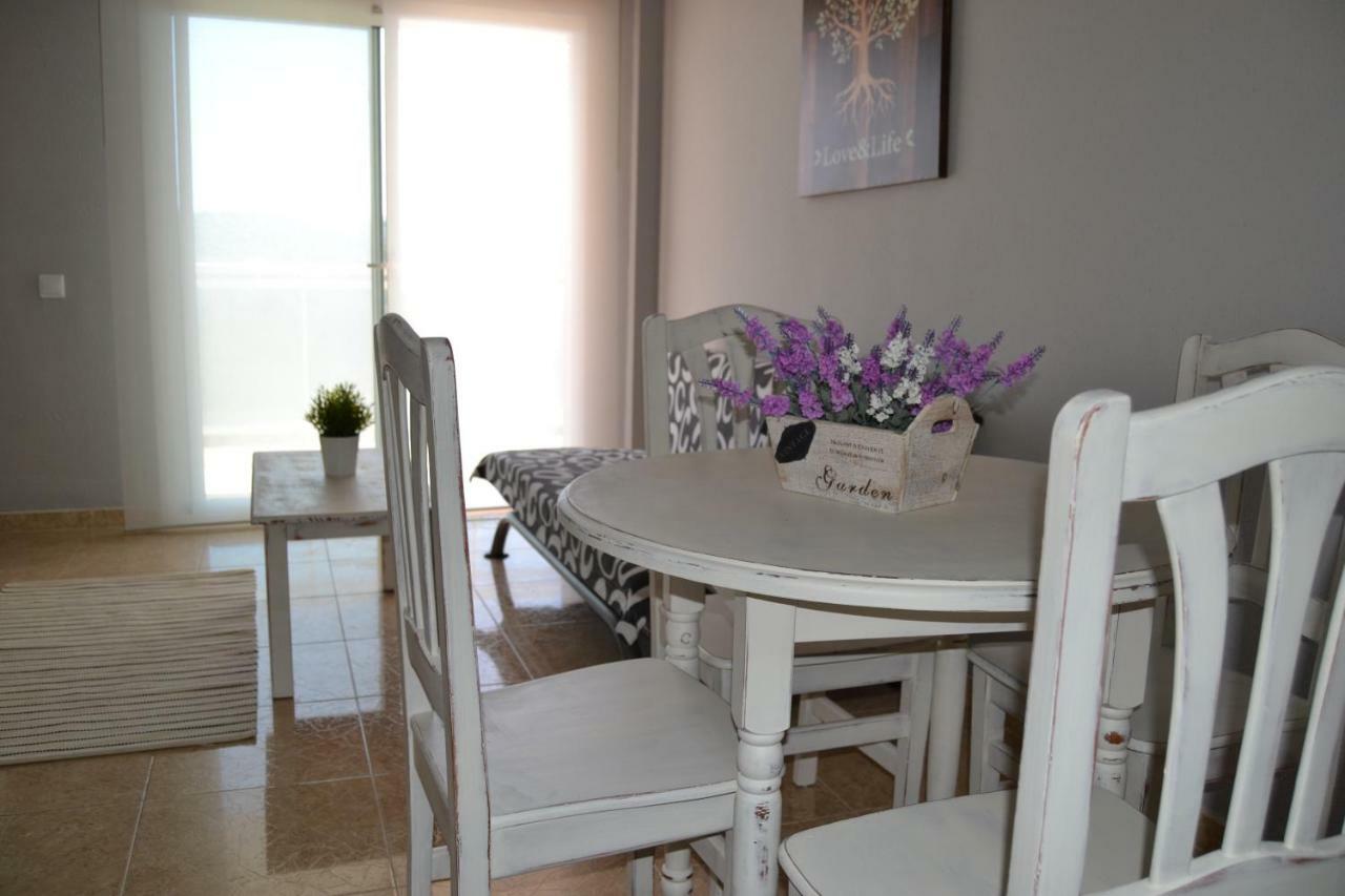 Lovely Familiar Apartment With Pool In Cap 살루 외부 사진